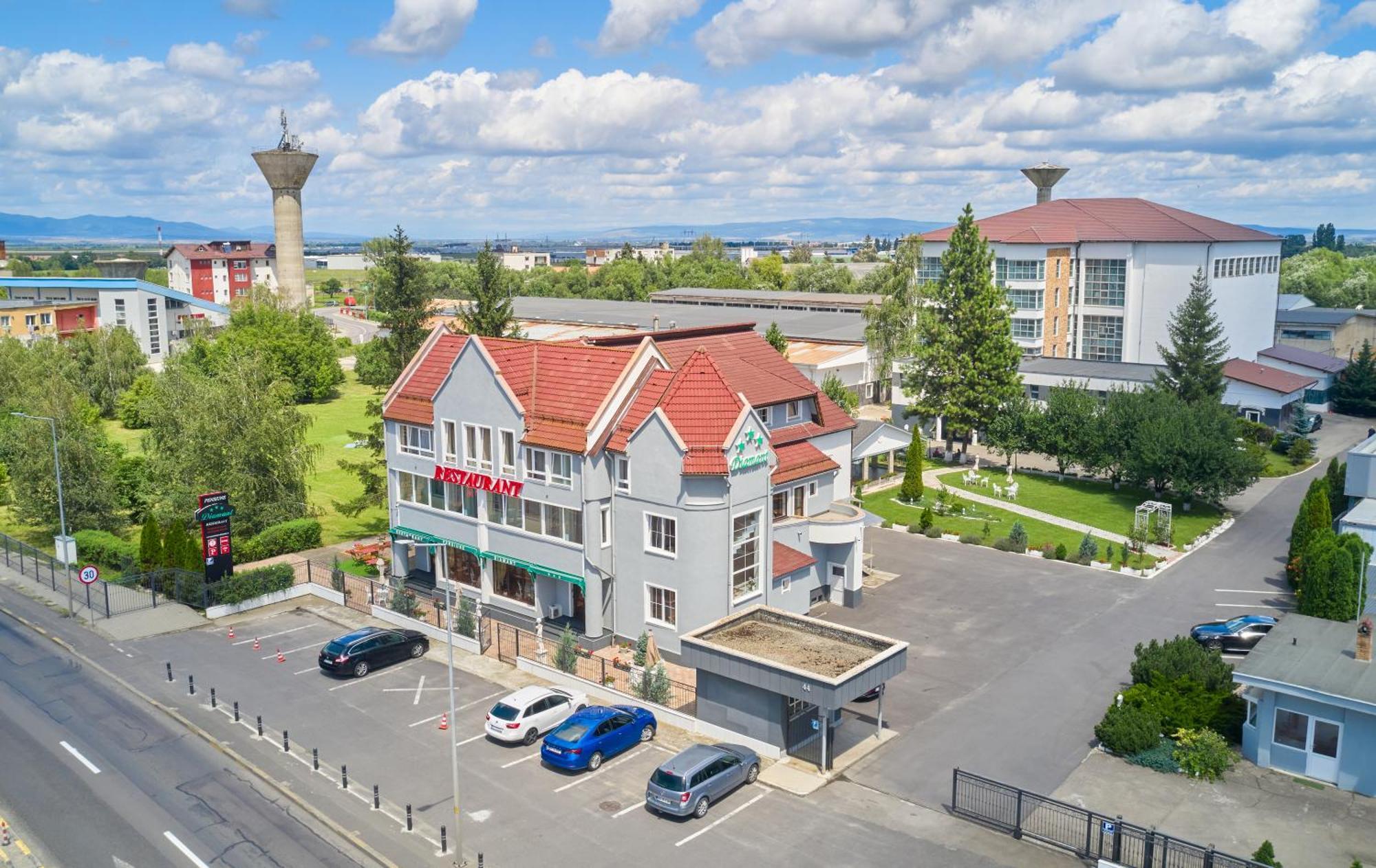 Ghimbav 潘希尤尼尔戴尔曼特旅馆酒店 外观 照片